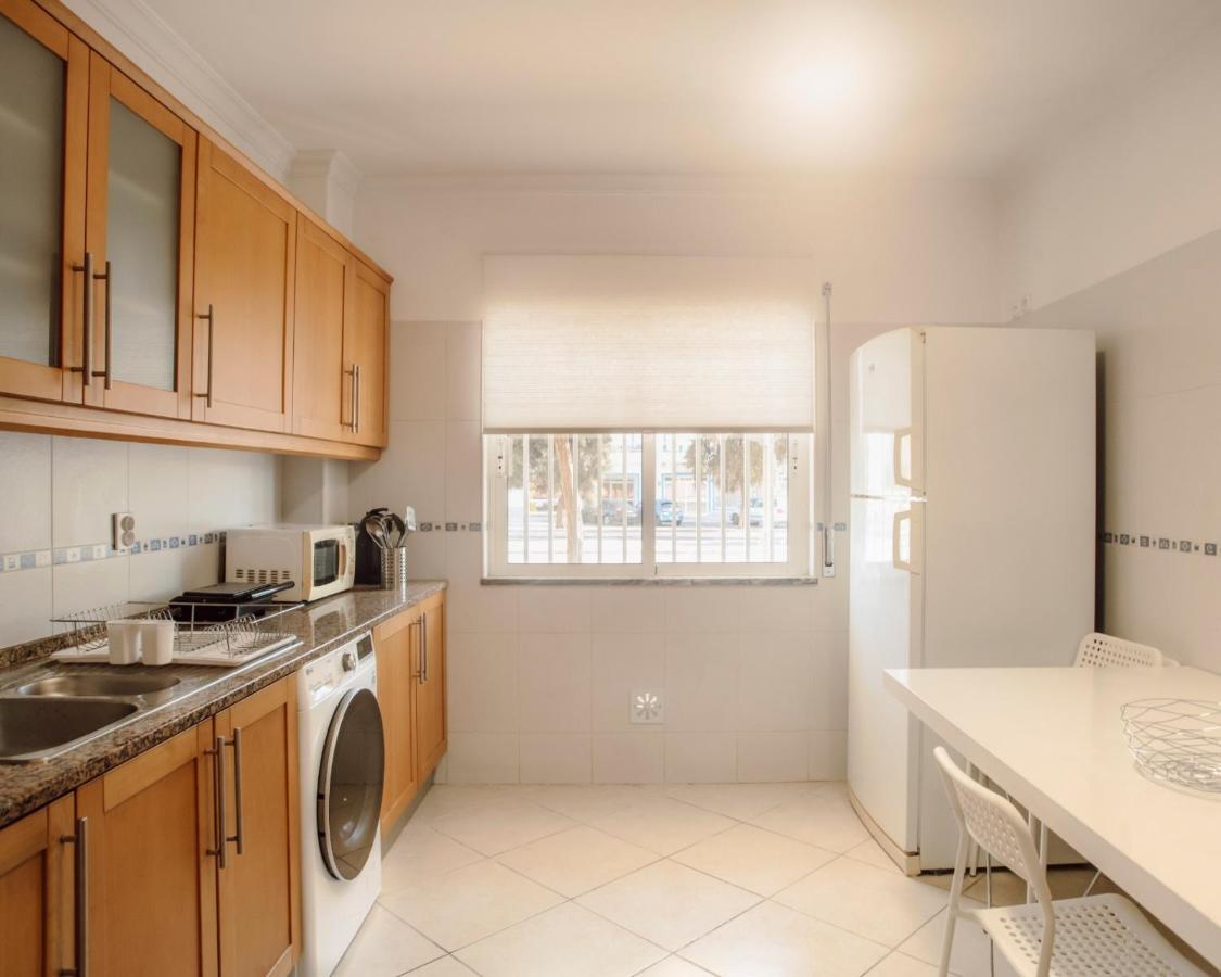 Harbour'S Way, Spacious And Cosy Apartment, With Ac Olhão Екстериор снимка